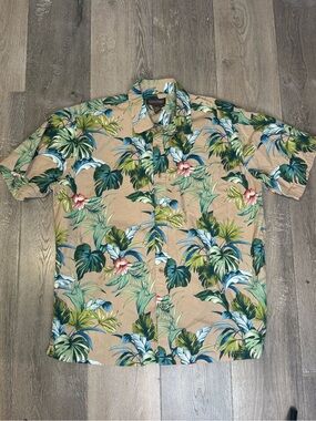Tropical Beige Hawaiian Button-Down Shirt with Green Leaf Print 1062